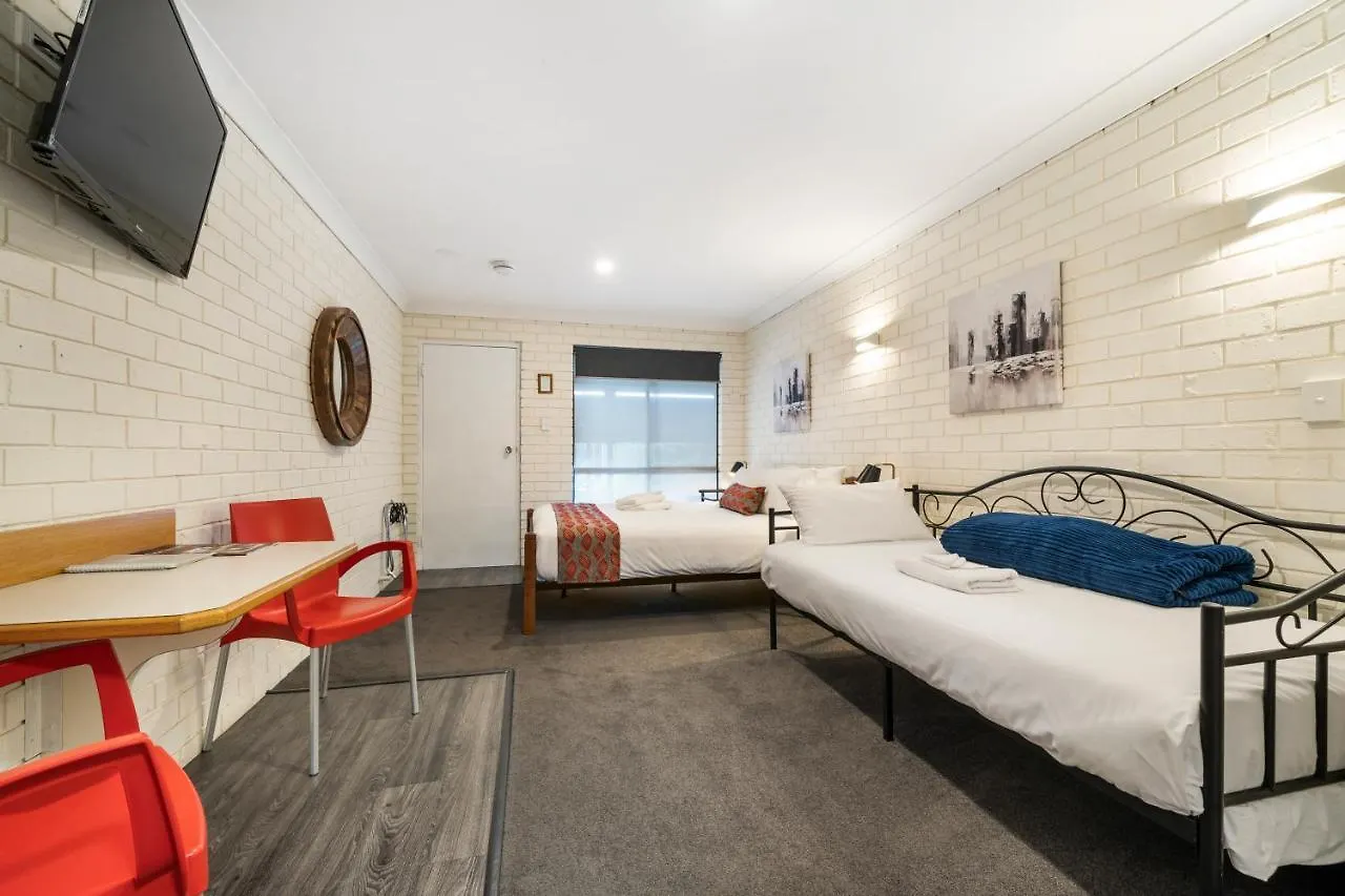 ****  Esk Wivenhoe Motor Inn Australia