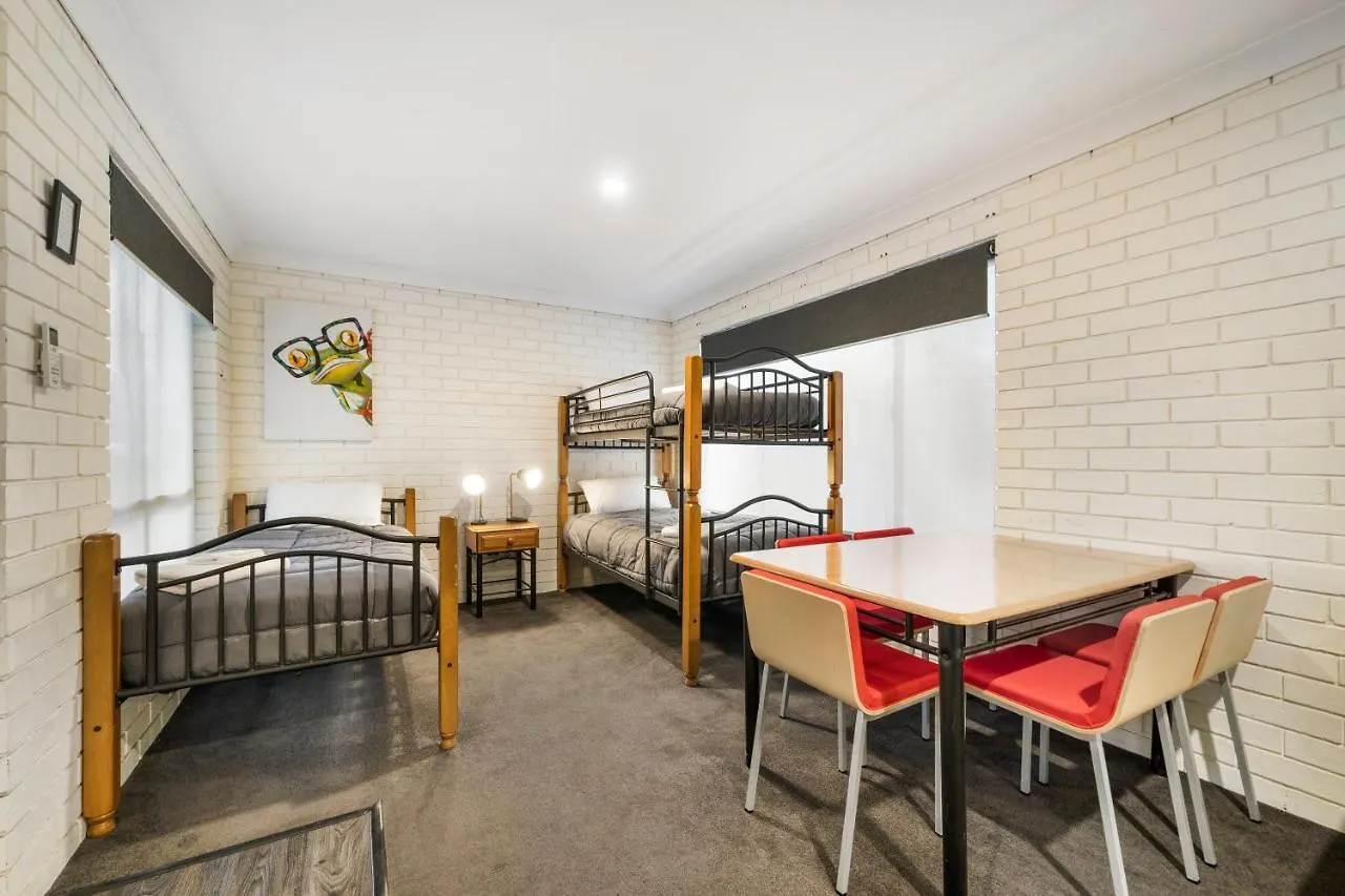 Esk Wivenhoe Motor Inn 4*,